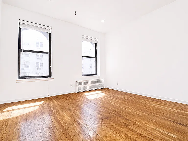 131 E 83rd St #5B — Photo 2