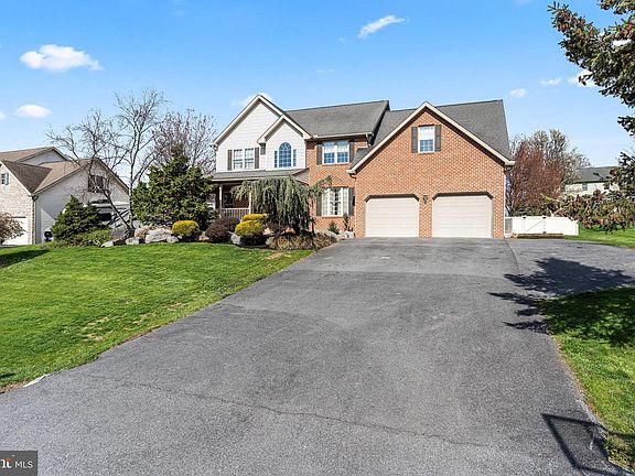 4th image of 1831 Bell Ave