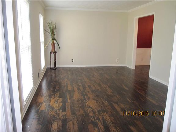 3rd image of 4657 Kellogg Dr
