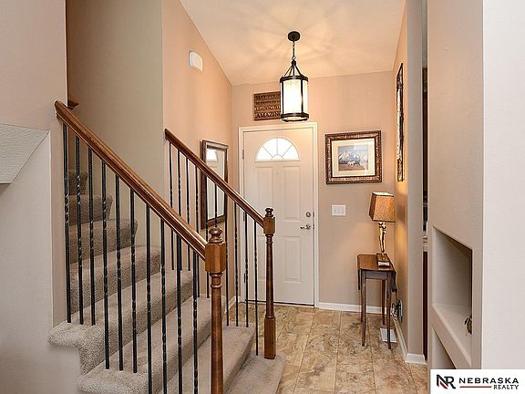 4th image of 16364 Butler Ave