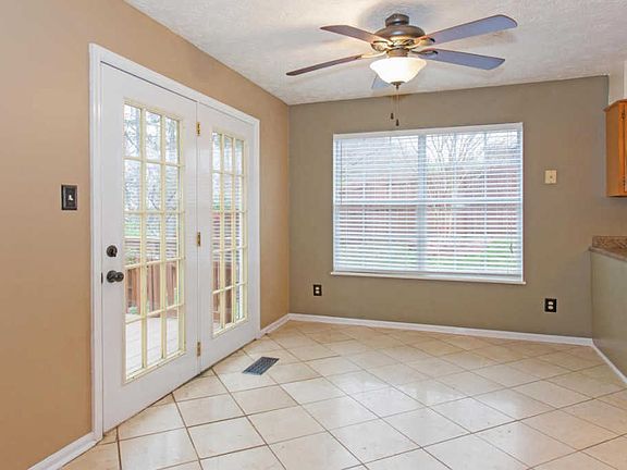 5th image of 5713 Jamaica Ln