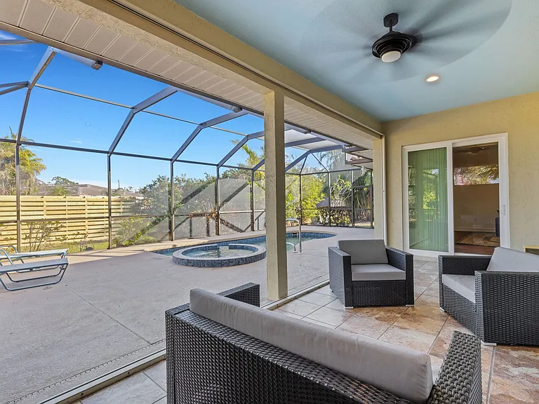 4801 Edgemont Ct — Photo 44