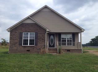 10 Crockett Dr, Fayetteville, TN 37334