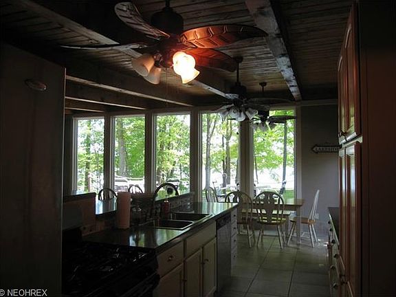 4th image of 583 Driftwood St
