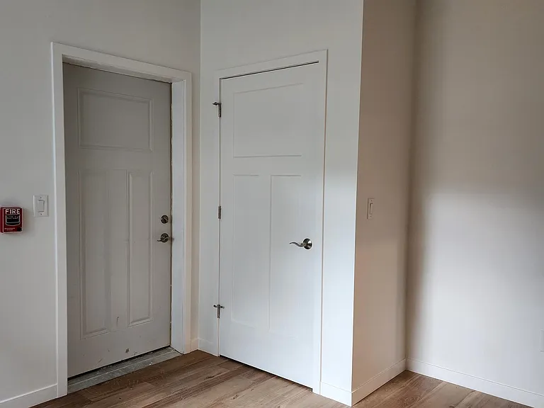 908 E Gorham St #1 — Photo 12