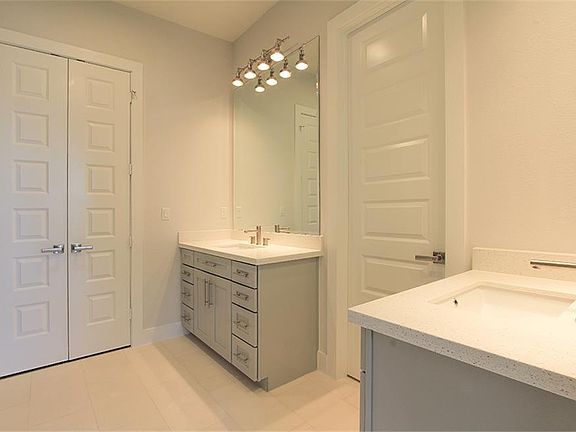 5th image of 11006 Avenu Malkenu Ave