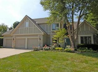 8605 W 139th St, Overland Park, KS 66223