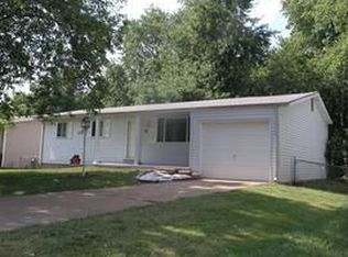 9 Marveline Dr, Saint Charles, MO 63304