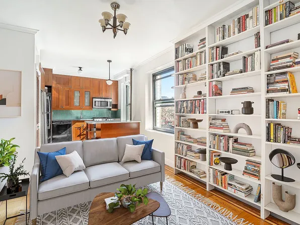 99 E 4th St APT 3F, New York, NY 10003