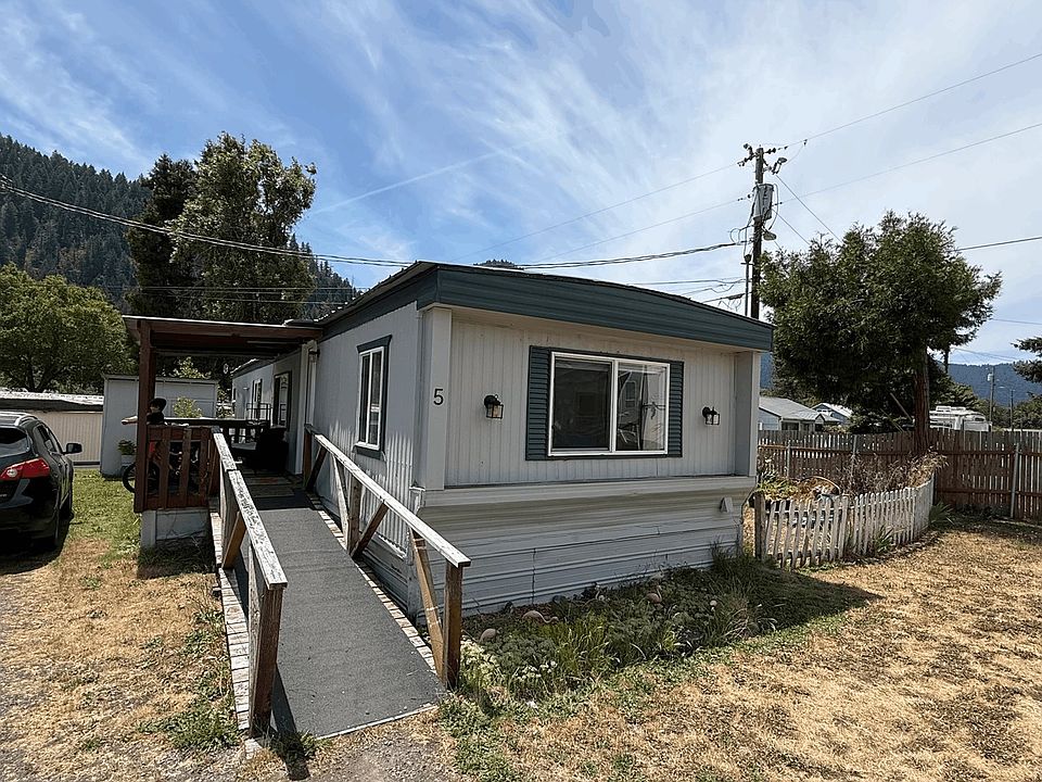 1st image of 76251 Rainbow St #5