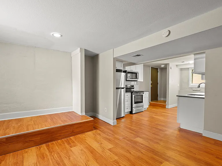 3004 Broadway St #1-3 — Photo 28