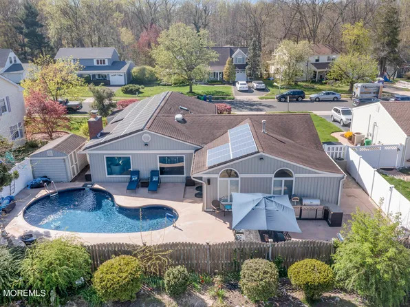 90 Fordham Drive, Aberdeen, NJ 07747