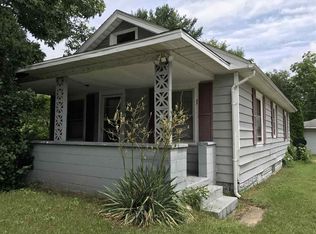 55402 Mayflower Rd, South Bend, IN 46628