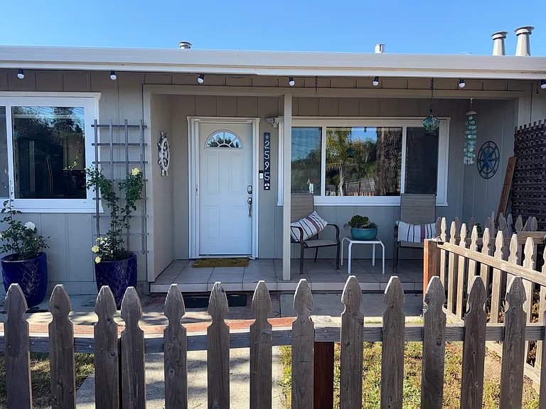 2595 La Paloma Ln — Photo 2