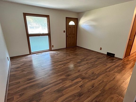 5th image of 3219 Green Dale Dr