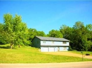 Jonathan Carver Pkwy, Carver, MN 55315