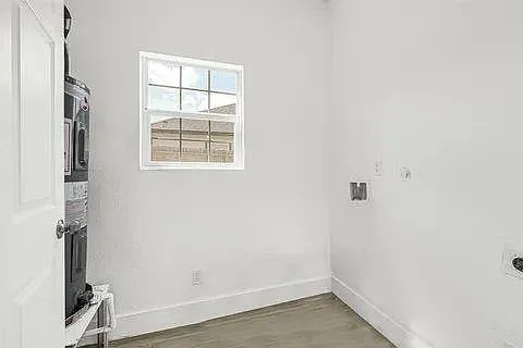 7926 Hudson St — Photo 24