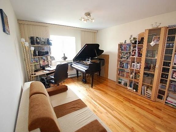 5th image of 155 Bay 20 St #3D