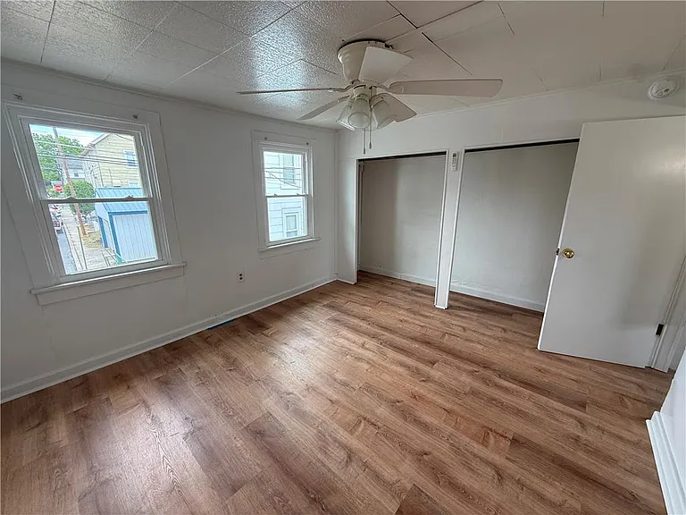 1436 Poplar St — Photo 11