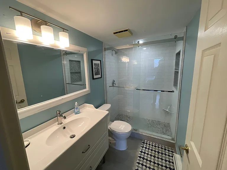 1510 Richmond St #410 — Photo 12
