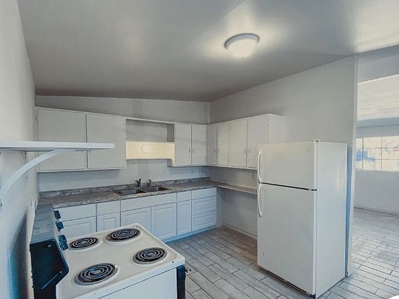 3rd image of 2125 Garrison Rd #2131