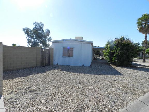 5th image of 302 E Villa Maria Dr