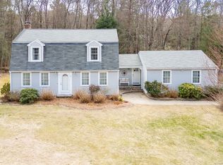 17 Tumble Brook Cir, Somers, CT 06071