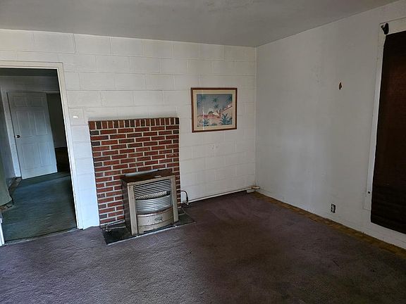 2nd image of 2829 Thomas St