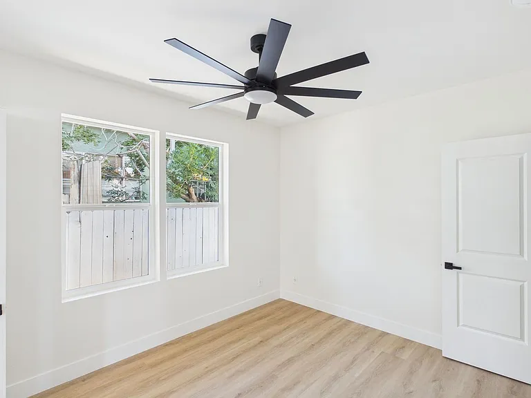 1447 Olive Ave #2 — Photo 27