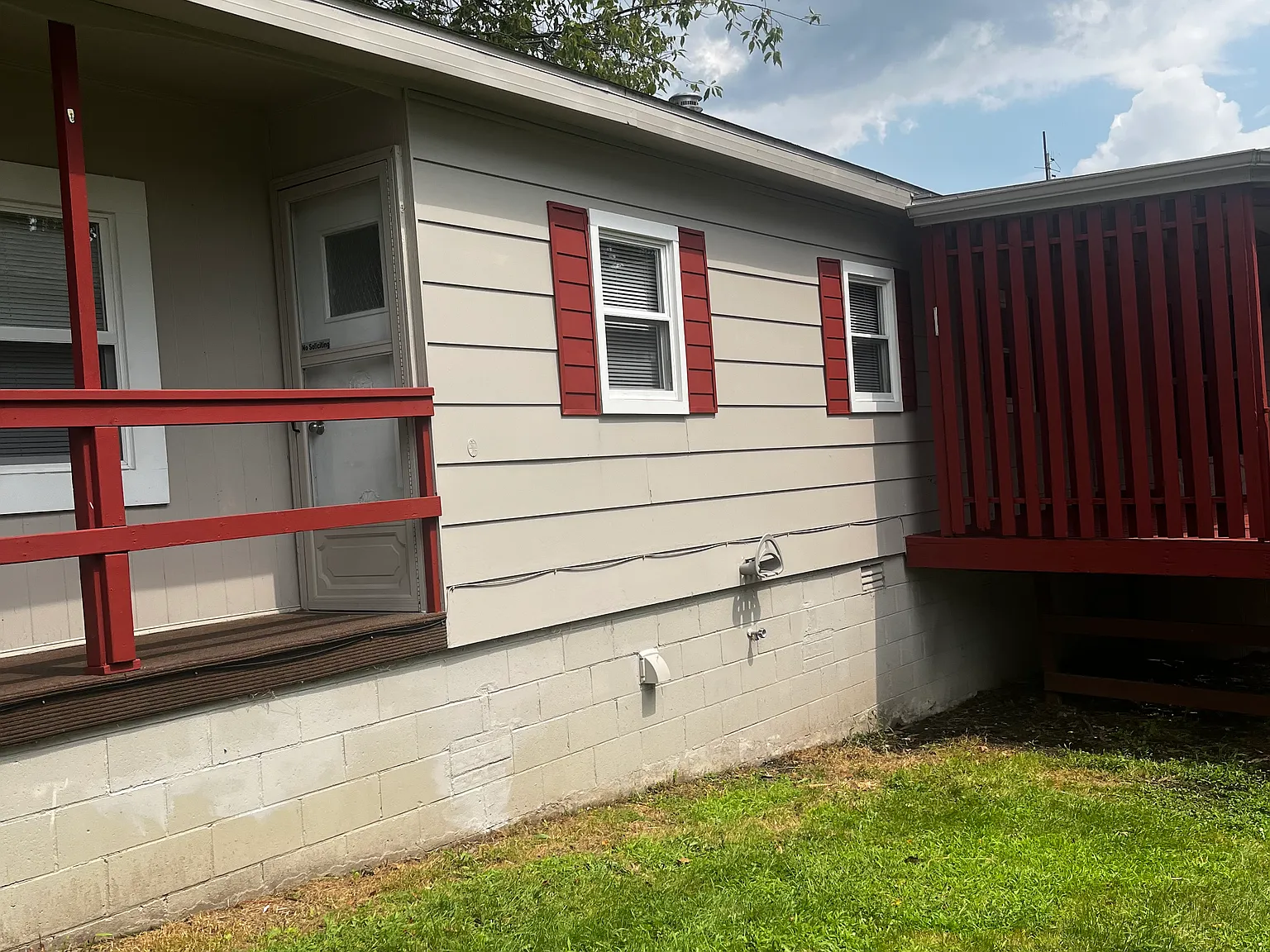 2 bed, $1,200 — Photo 1