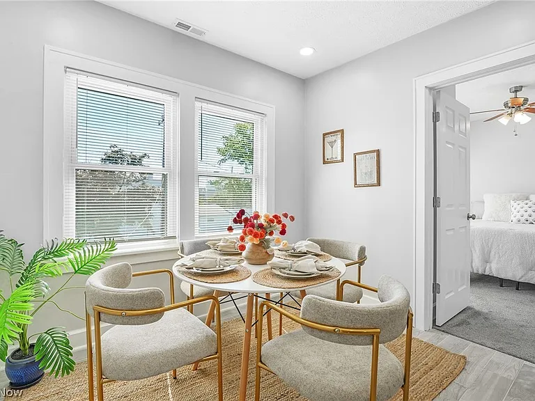 13501 Lakewood Heights Blvd #5 — Photo 18