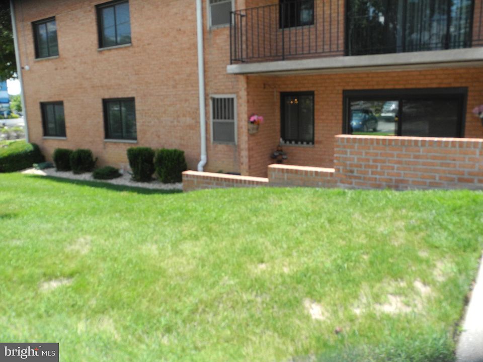 1st image of 1745 Edgewood Hill Cir APT 1