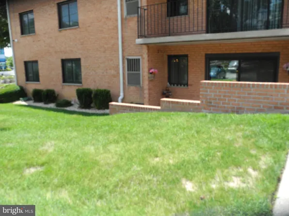 1745 Edgewood Hill Cir APT 1, Hagerstown, MD 21740