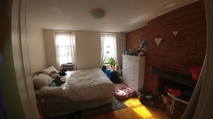 Rented by Downtown Mgt & Realty LLC | media 16