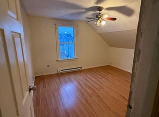 10 Kossuth St FLOOR 3, Providence, RI 02909