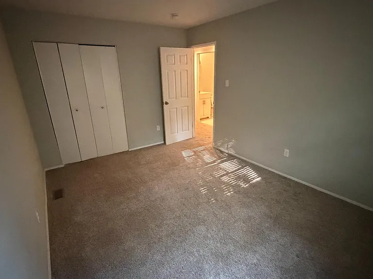 Unit Photo