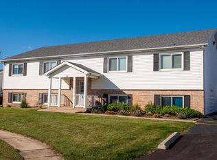 316 Ash Ct #D, Dekalb, IL 60115