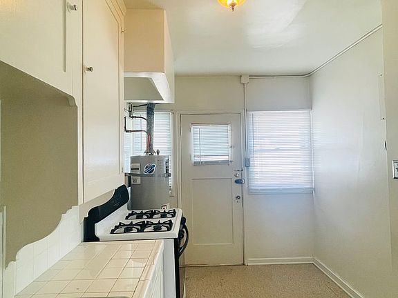 5th image of 847 Poli St Suite 5