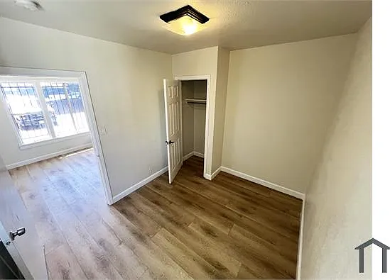 2915 W Florence Ave — Photo 18