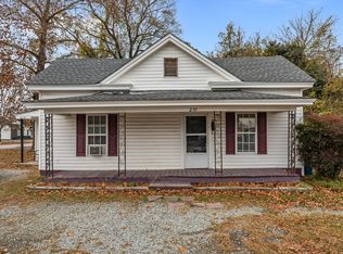 210 S Elm Ave #A, Dunn, NC 28334