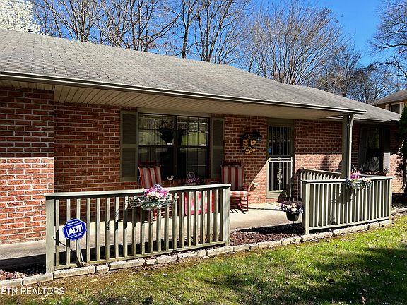 2nd image of 4525 Nathan Dr
