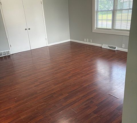 3rd image of 745 N Lafayette Ave