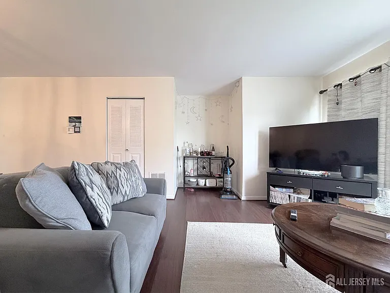 149 Abbot Ct — Photo 4