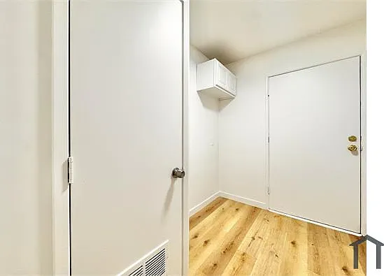 1211 Menlo Ave #1225 — Photo 6