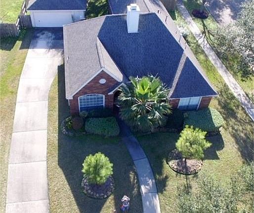 2nd image of 112 Bending Shore Ct