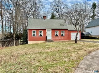 46 Walnut Ln, Wallingford, CT 06492