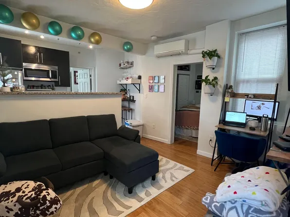 35 N Margin St APT 8, Boston, MA 02113
