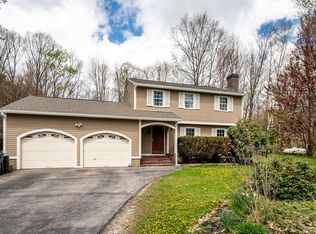 65 Pine Ridge Dr, Candia, NH 03034