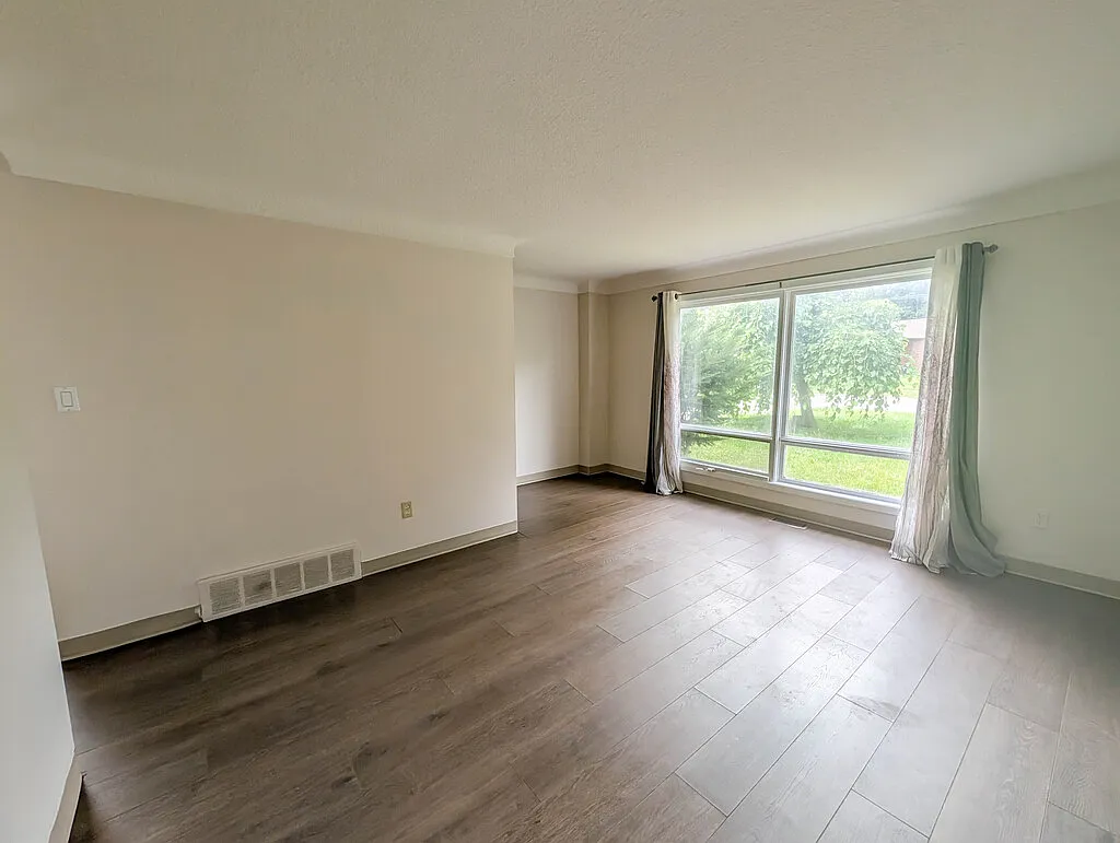 5967 Valley Way — Photo 4