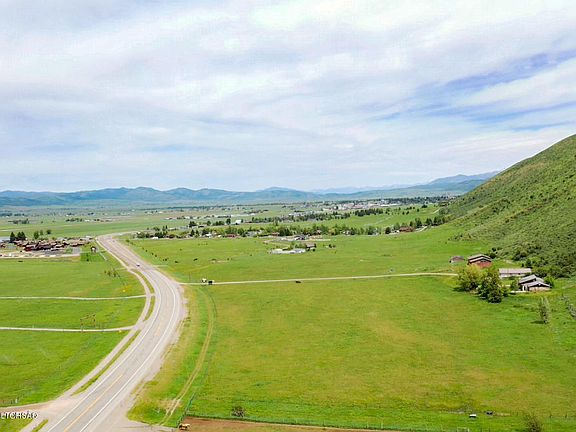 2nd image of 82370 Us Highway 89